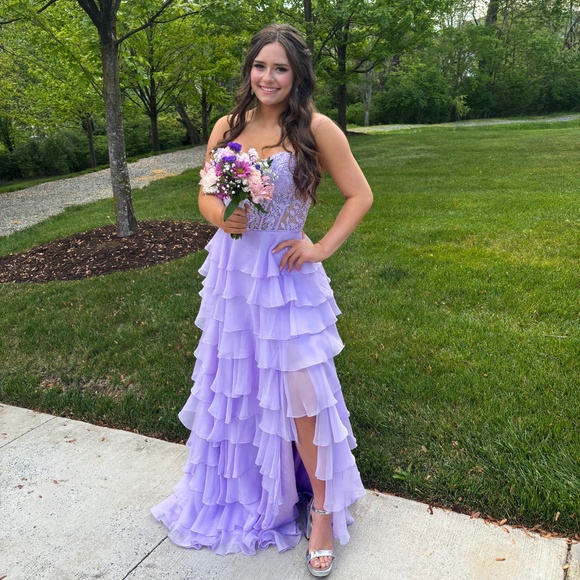 Sherri Hill lilac prom dress.